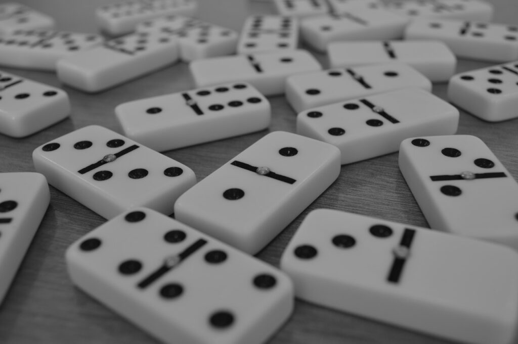 Dominos